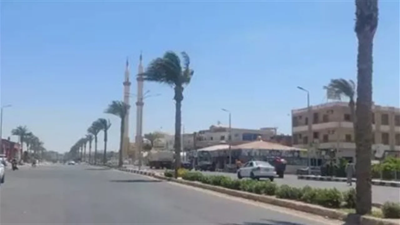 تأثير المنخفضات الجوية على حالة الطقس في المحافظات المصرية والسواحل والقاهرة